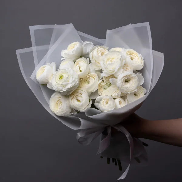Ranunculuses bouquet "White Musk"
